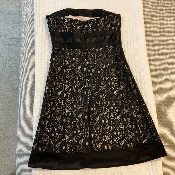 Black Lace Strapless Dress - Picture 5 of 10
